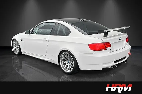BMW M3 2010 photo 4