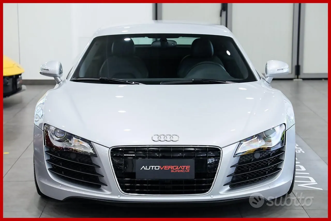 Audi R8 2007 photo 2