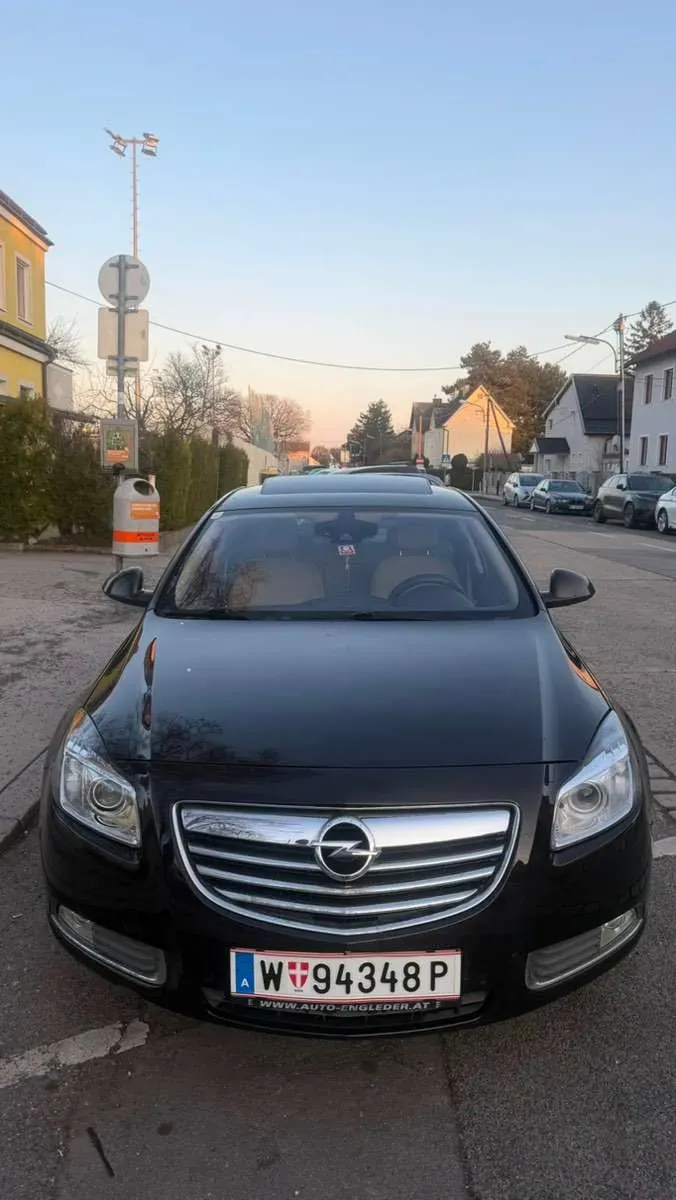 Opel Insignia 2011 photo 2