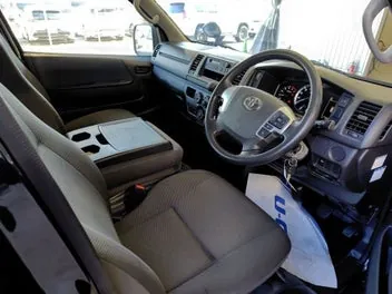 Toyota Hiace 2020 photo 4