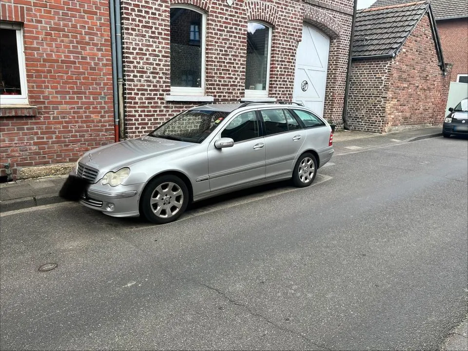 Mercedes-Benz C180
