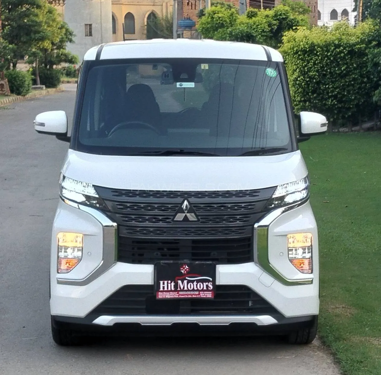 Mitsubishi Ek X