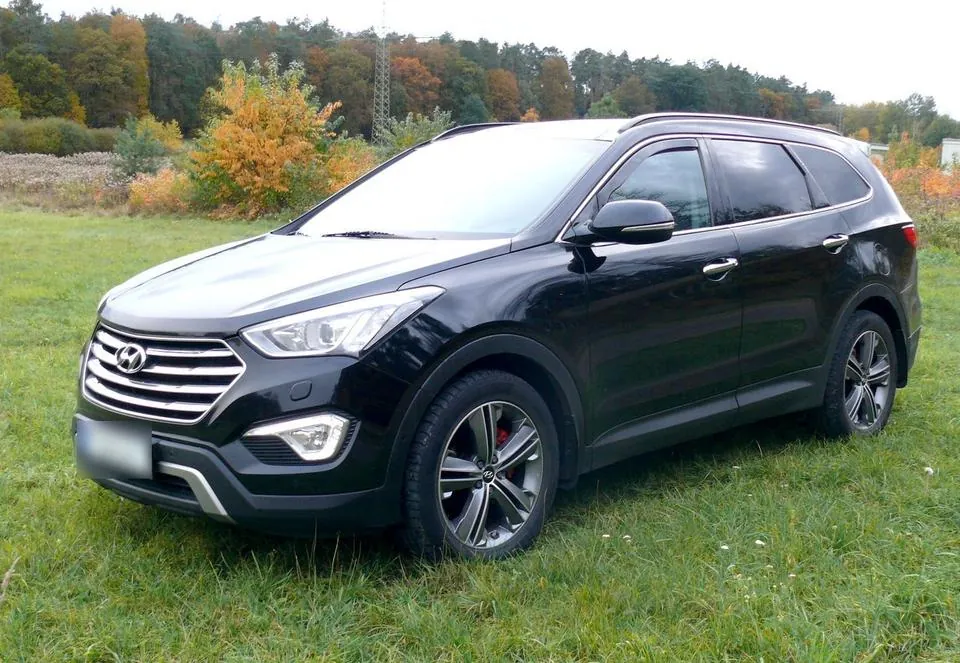 Hyundai Grand Santa Fe