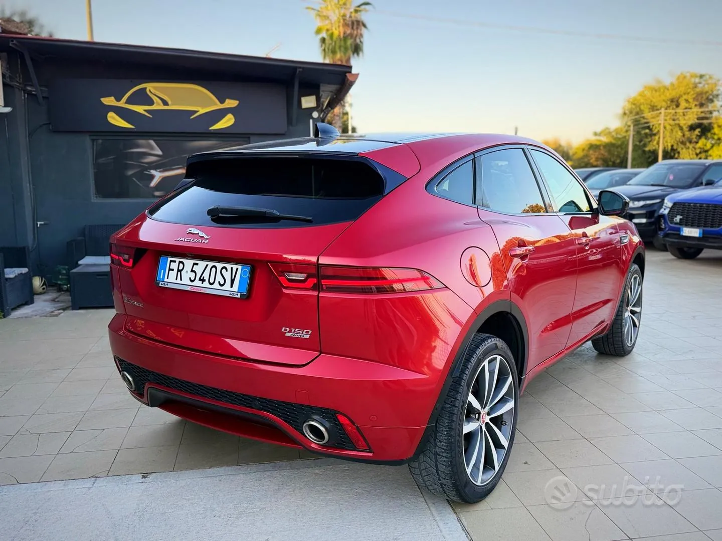 Jaguar E-Pace 2018 photo 3