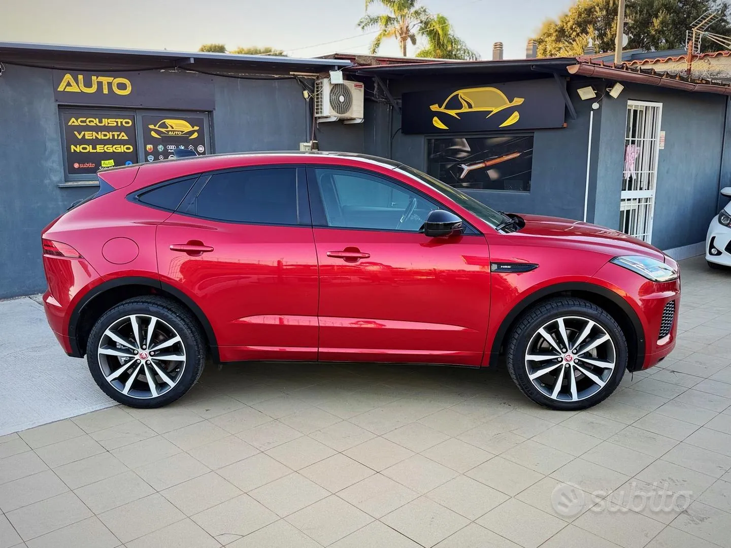 Jaguar E-Pace 2018 photo 5
