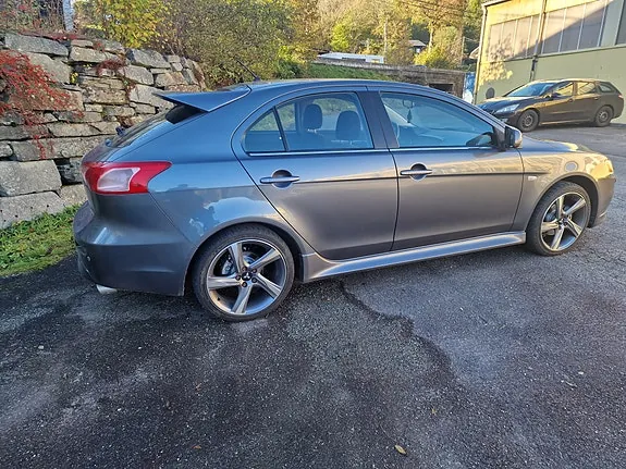 Mitsubishi Lancer 2011 photo 5
