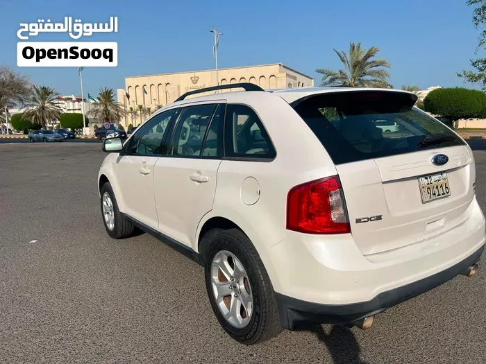 Ford Edge 2013 photo 2