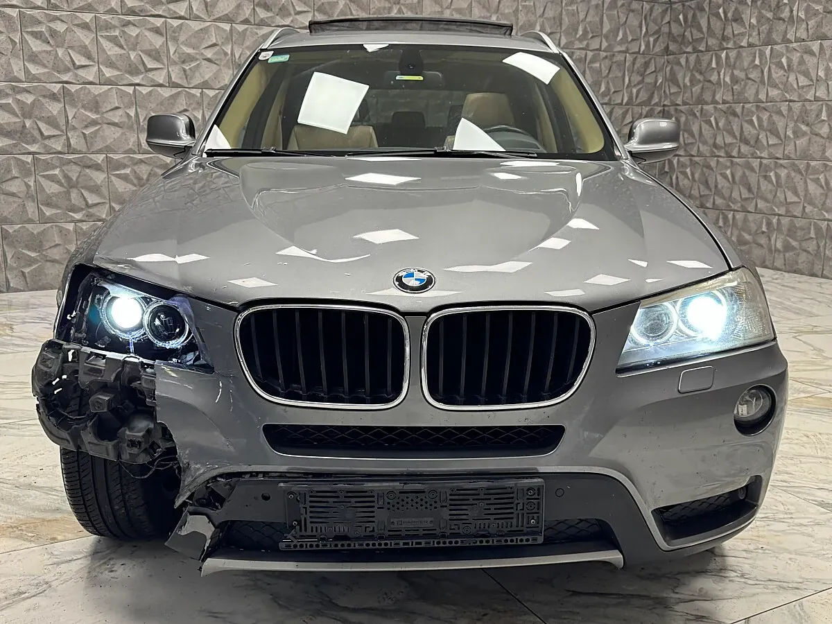 BMW X3 2011 photo 2