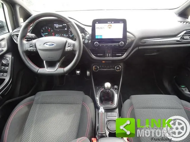 Ford Fiesta 2019 photo 2