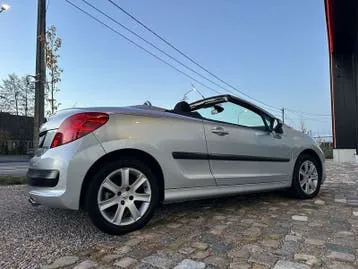 Peugeot 207 2007 photo 2
