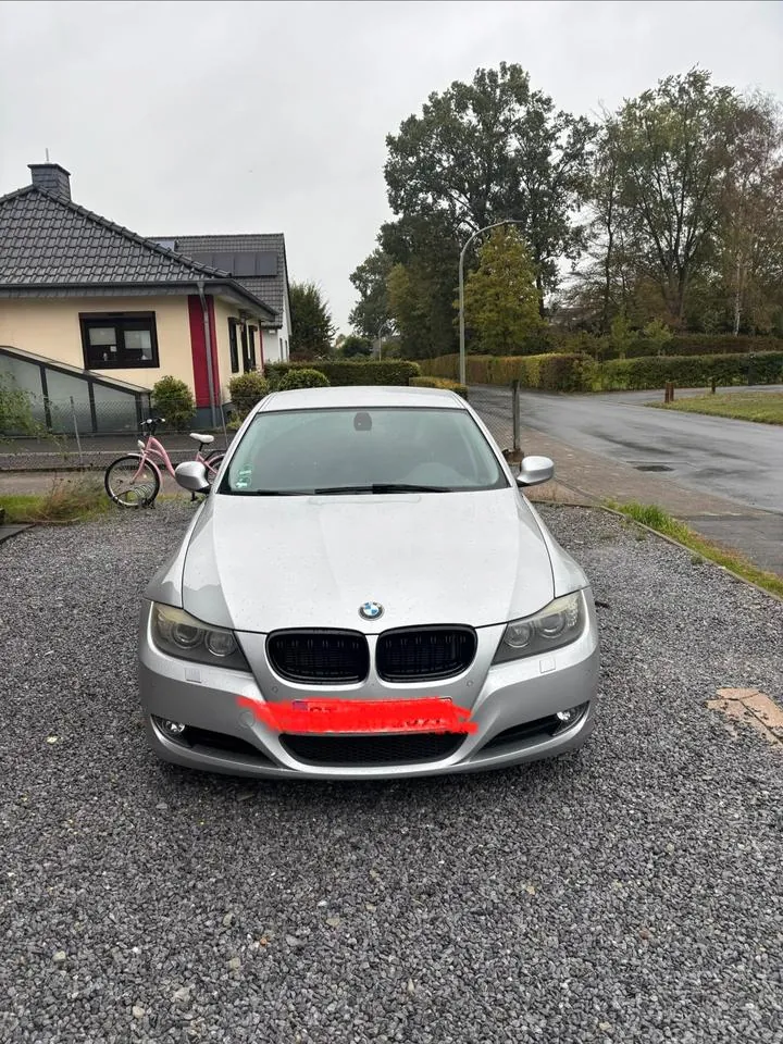 BMW E90