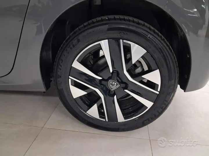 Peugeot 208 2025 photo 5