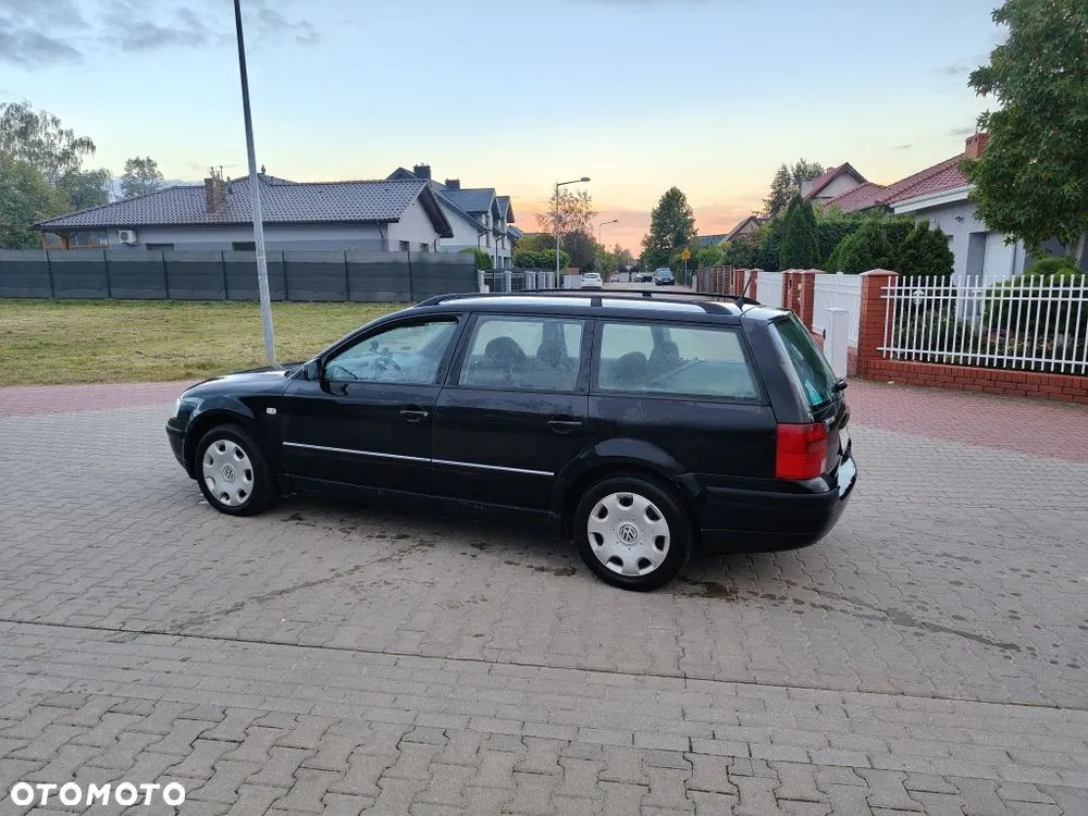 Volkswagen Passat 2000 photo 2