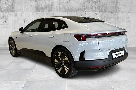 Polestar 4 2026 photo 3