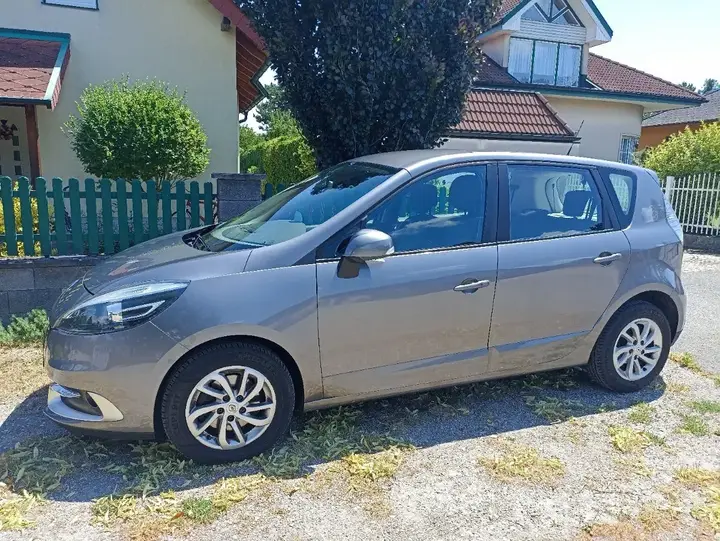 Renault Scenic 2013 photo 3