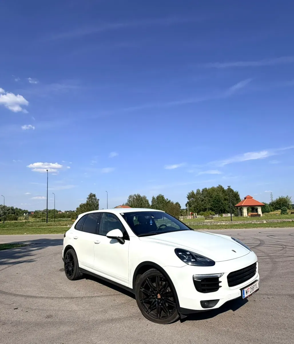 Porsche Cayenne 2016 photo 2