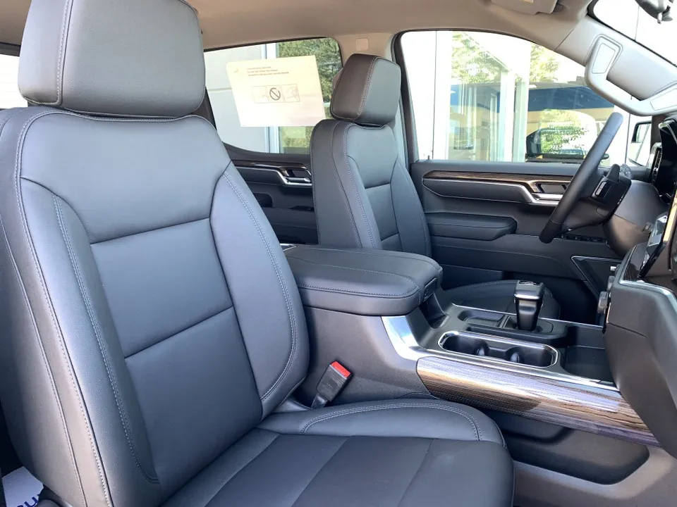 Chevrolet Silverado 1500 2026 photo 2