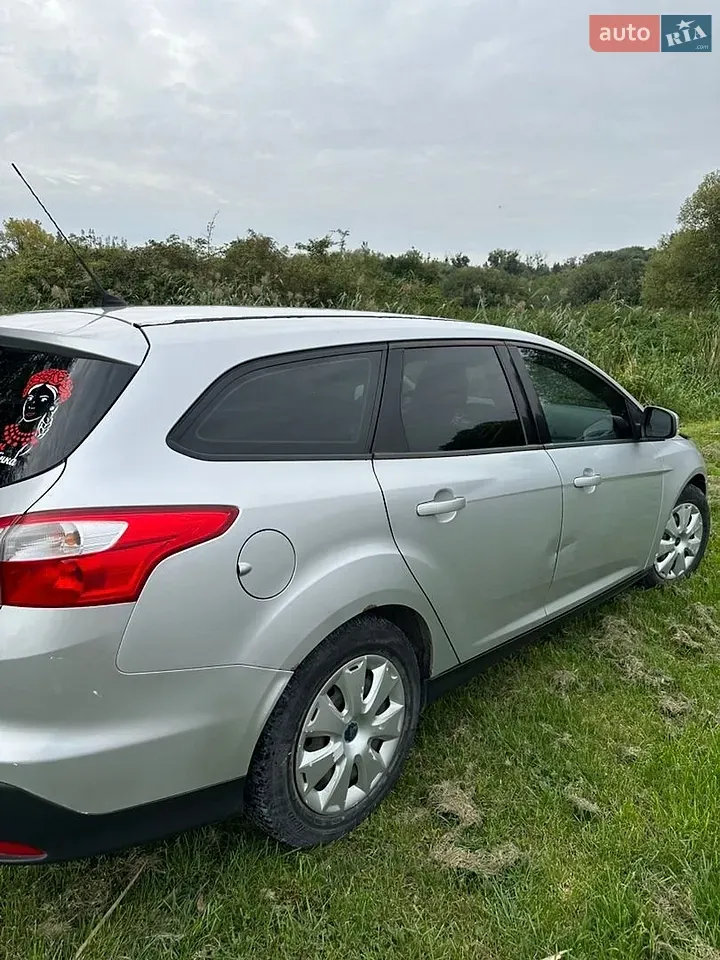 Ford Focus 2012 photo 4