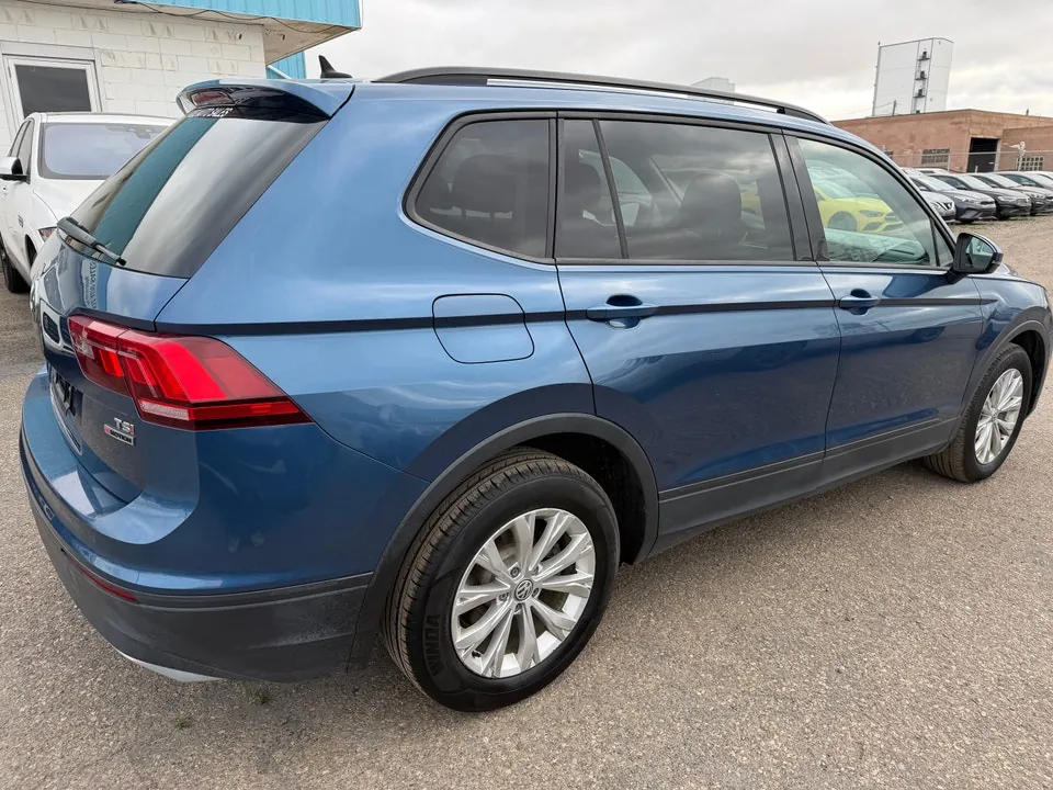 Volkswagen Tiguan 2018 photo 2