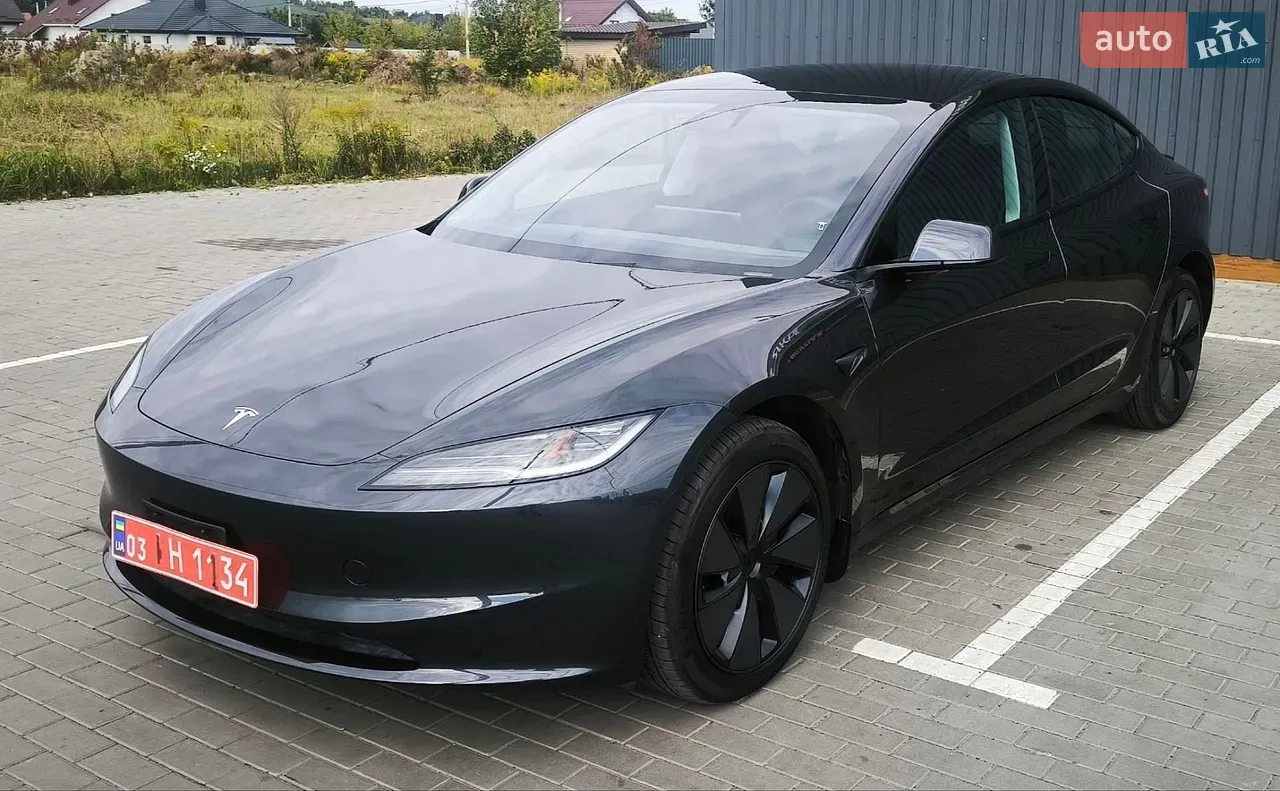 Tesla Model 3 2025 photo 2