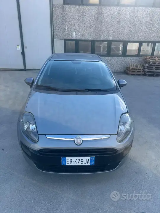 Fiat Punto Evo 2011 photo 3