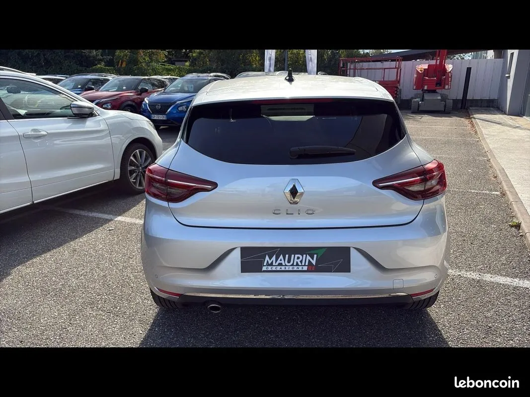 Renault Clio 2023 photo 3