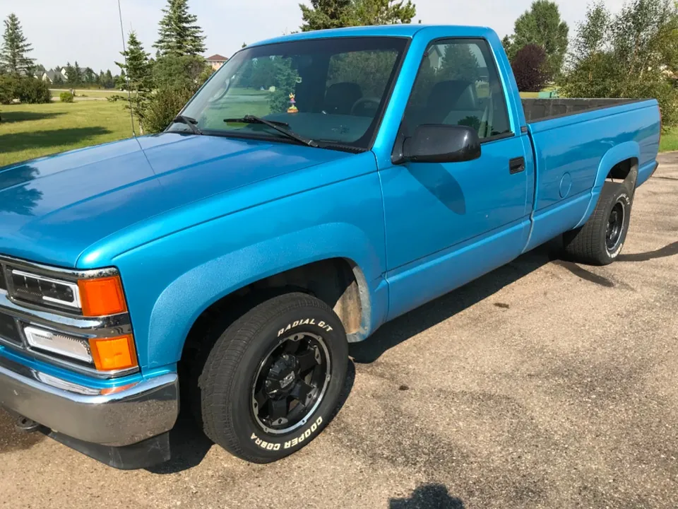 Chevrolet C/K Pickup 1500 1995 photo 2