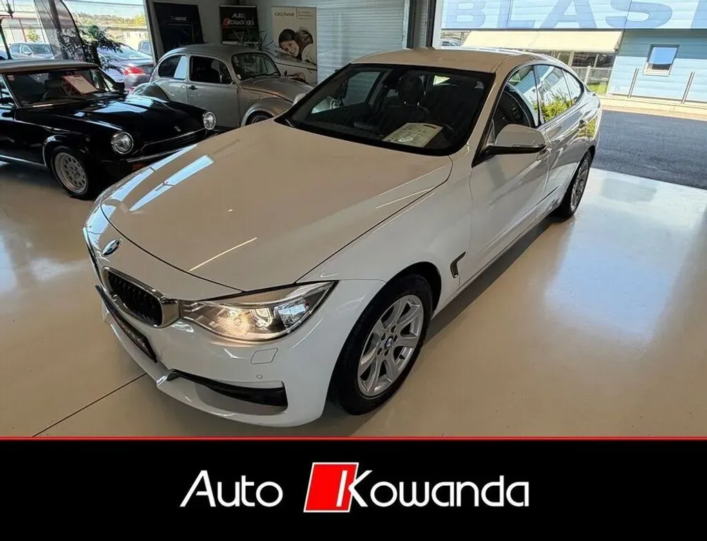 BMW 3 Series 2015 photo 2