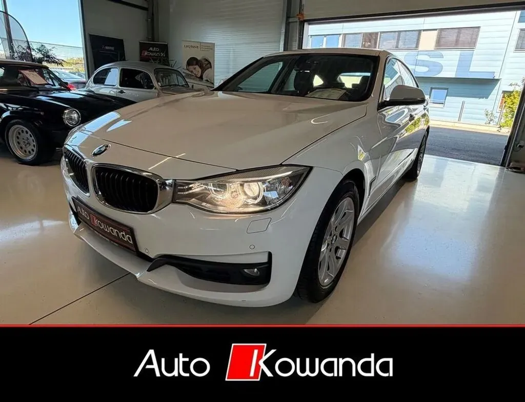 BMW 3 Series 2015 photo 3
