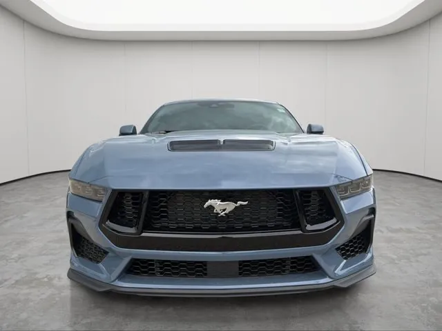 Ford Mustang 2026 photo 2