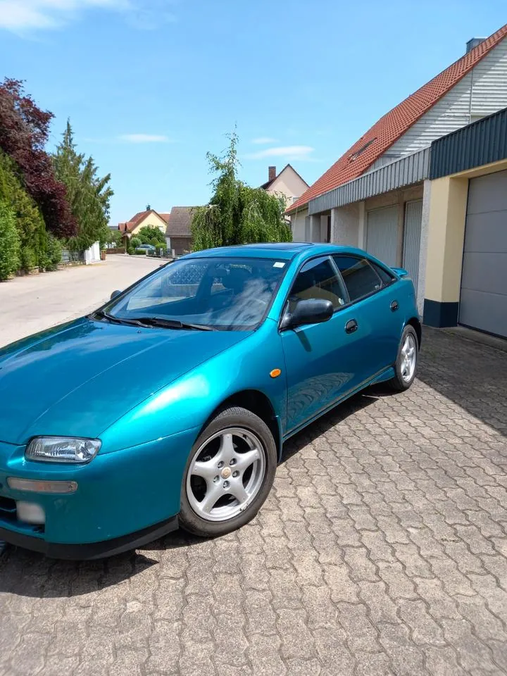 Mazda 323