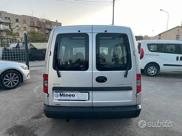 Opel Combo 2011 photo 4