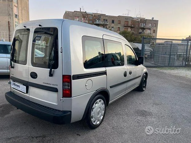 Opel Combo 2011 photo 5