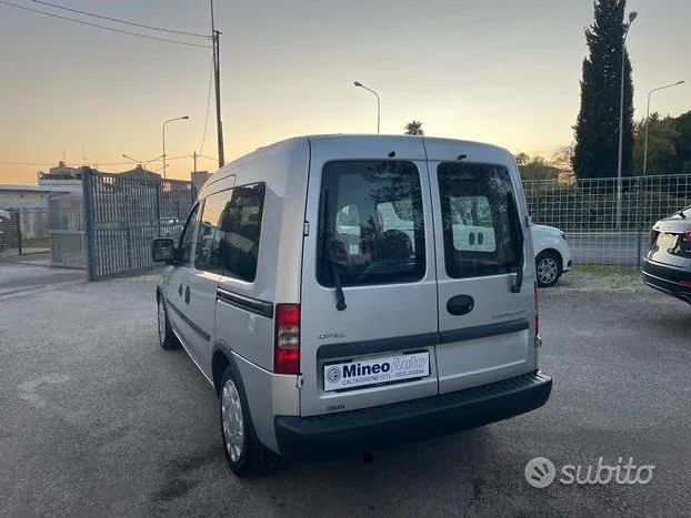 Opel Combo 2011 photo 3