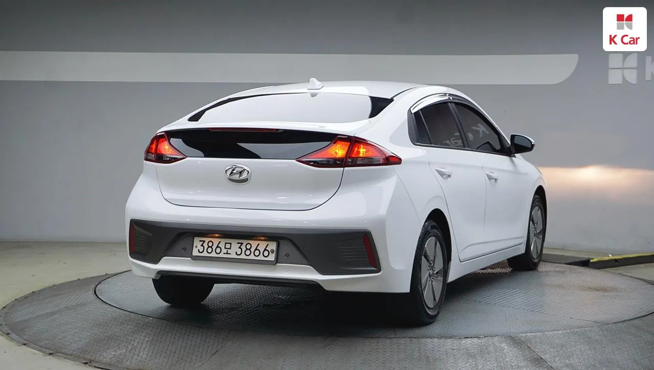 Hyundai The New Ionik Hybrid 2020 photo 2