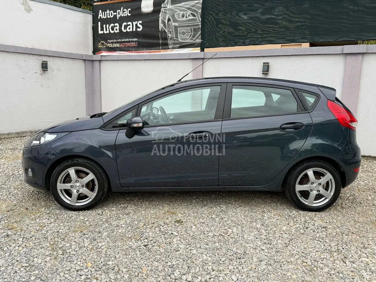 Ford Festiva 2011 photo 4