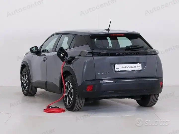 Peugeot E-2008 2025 photo 4