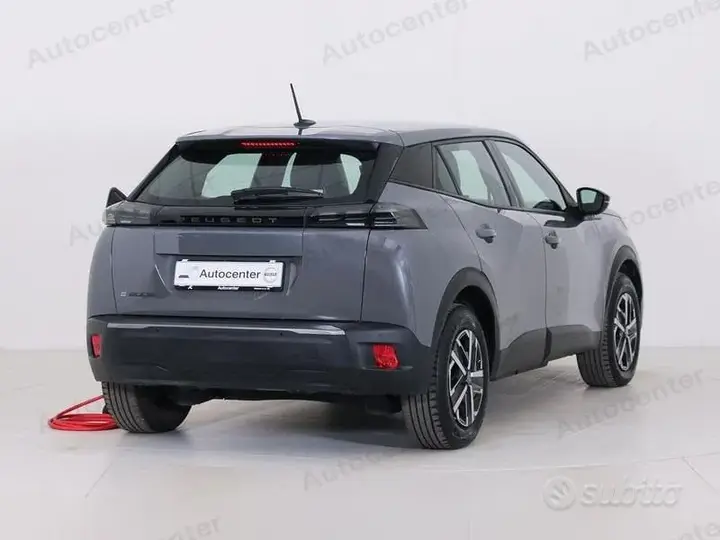 Peugeot E-2008 2025 photo 3