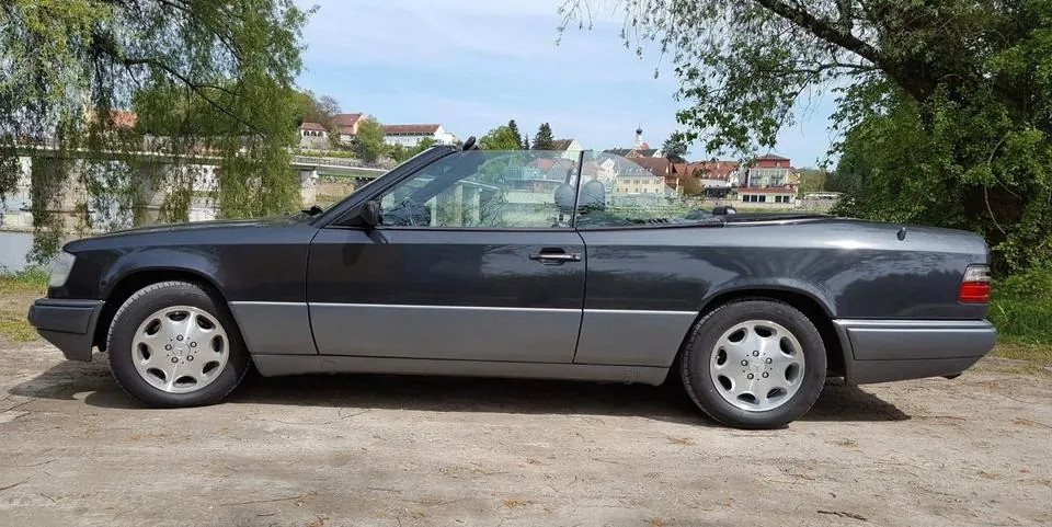 Mercedes-Benz E 320