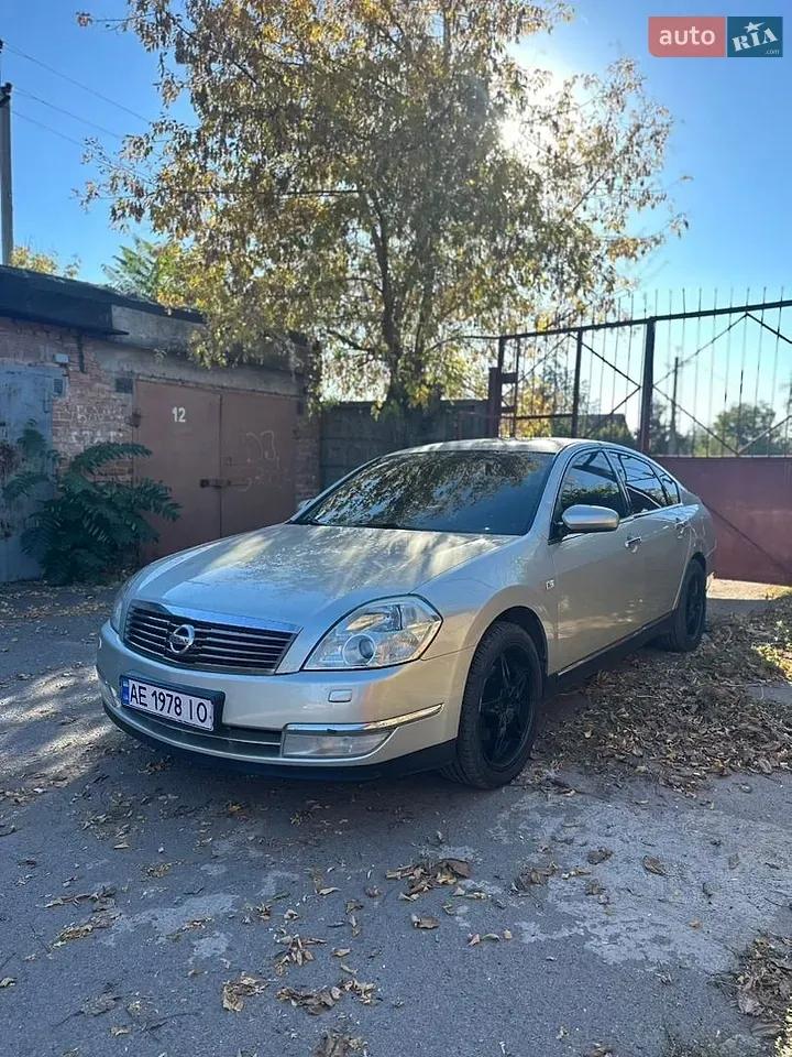 Nissan Teana