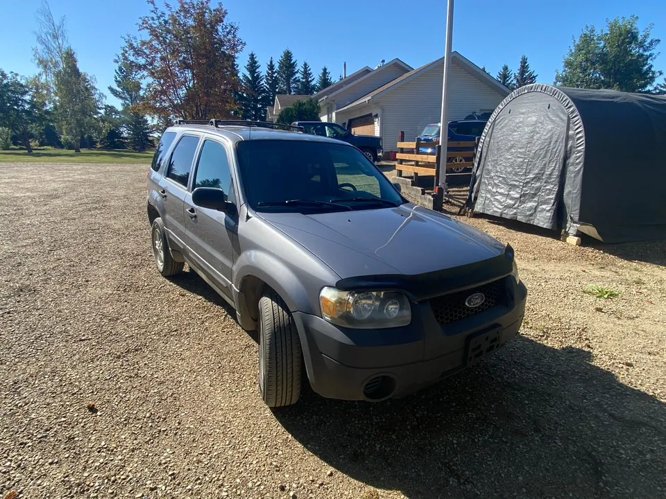 Ford Escape 2007 photo 2