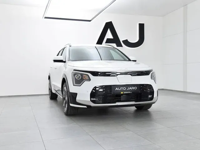 Kia Niro 2023 photo 2