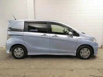 Honda Freed 2013 photo 4