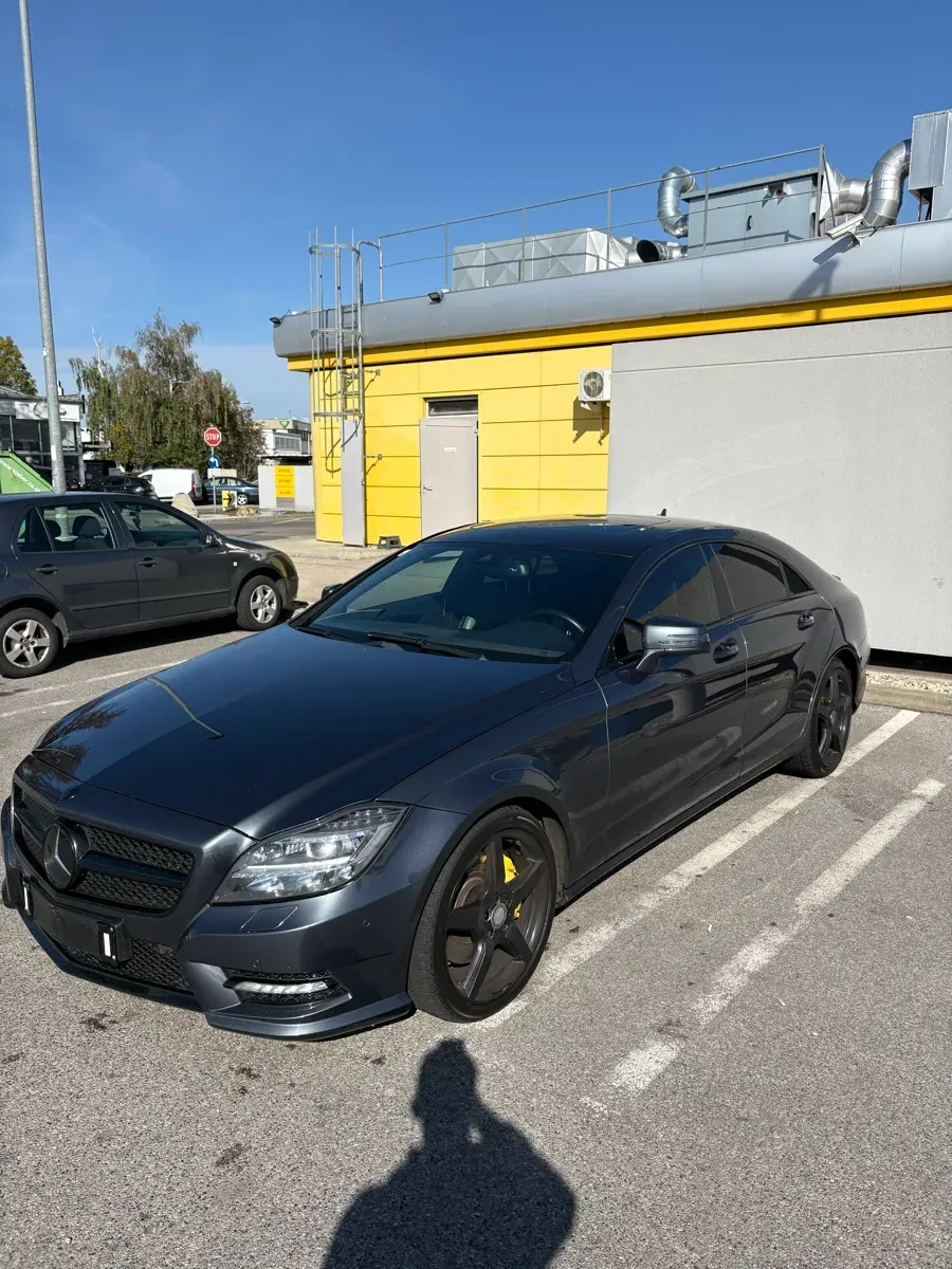Mercedes-Benz Cls-Class 2012 photo 2