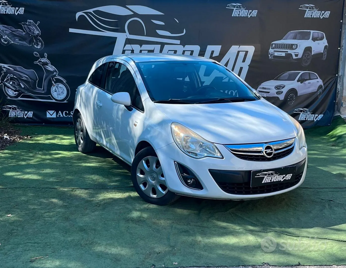 Opel Corsa 2012 photo 2
