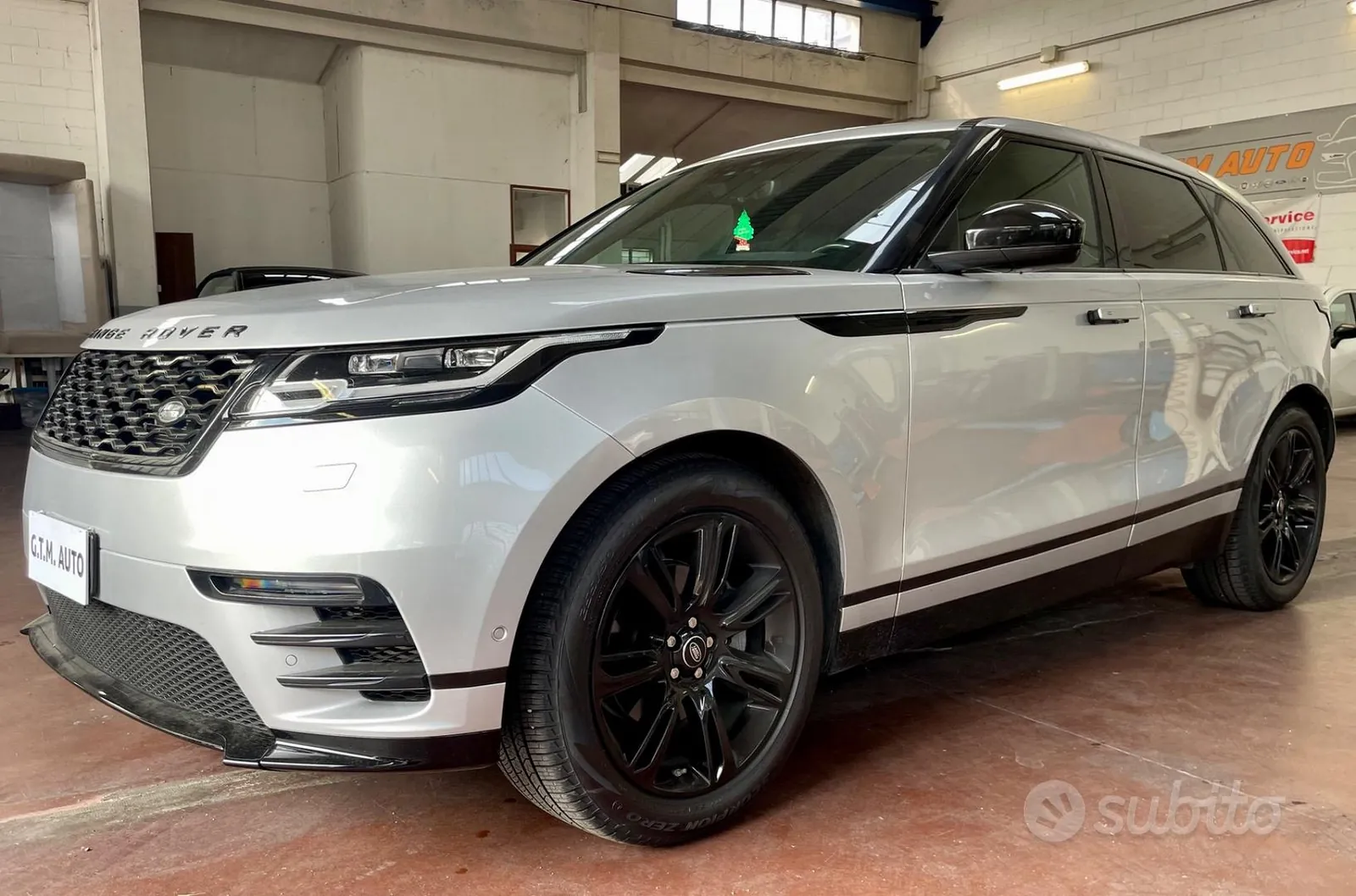Land Rover Range Rover Velar 2019 photo 3