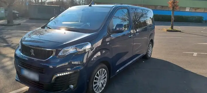Peugeot Traveller