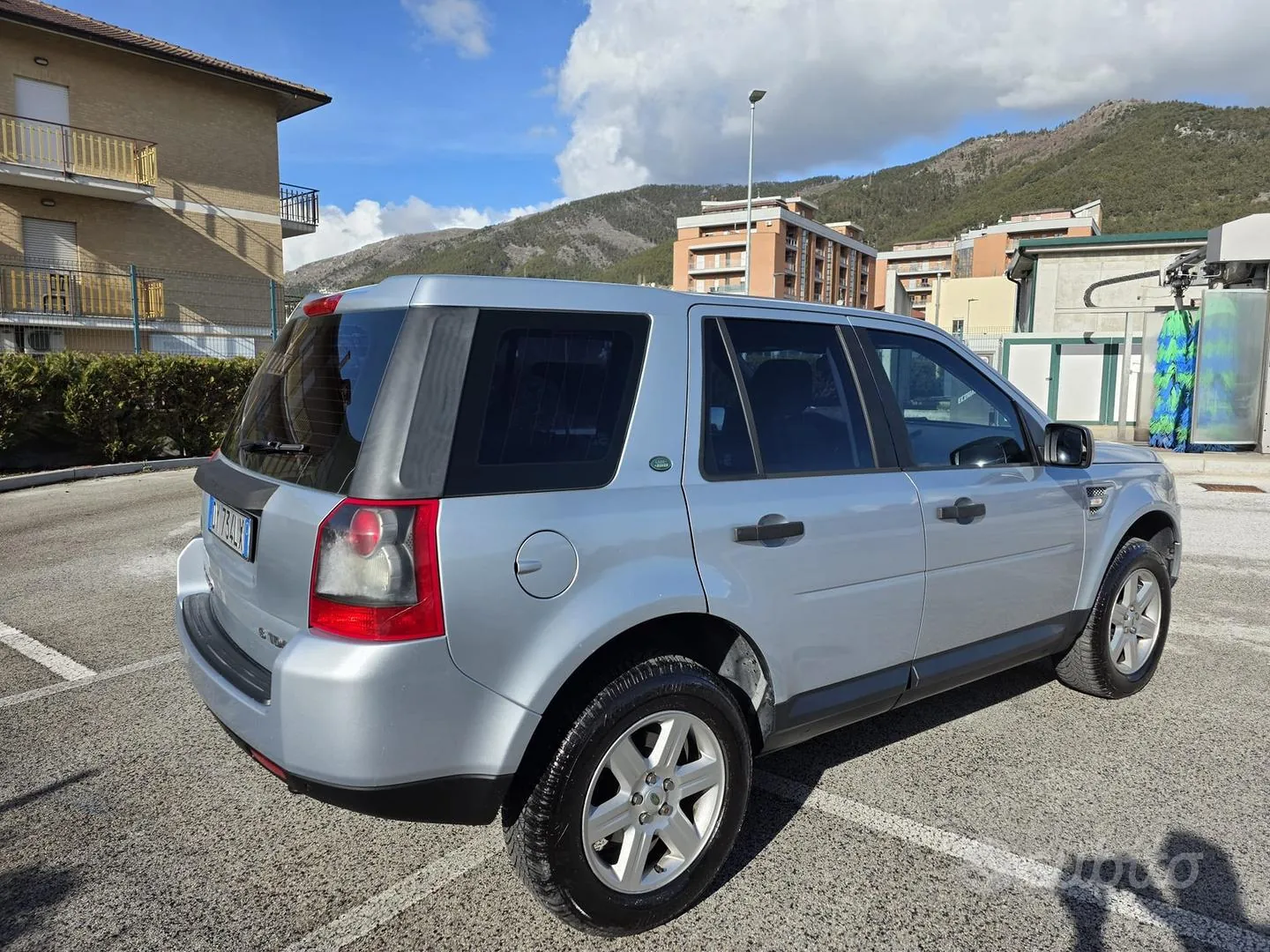 Land Rover Freelander 2009 photo 3