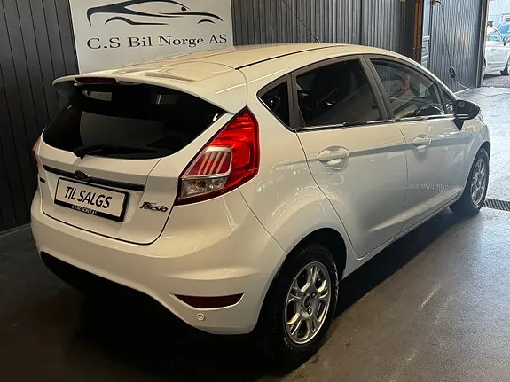 Ford Fiesta 2015 photo 3