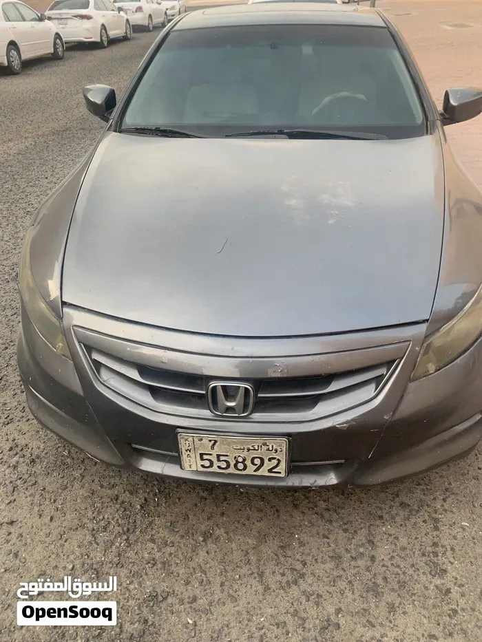Honda Accord 2011 photo 2